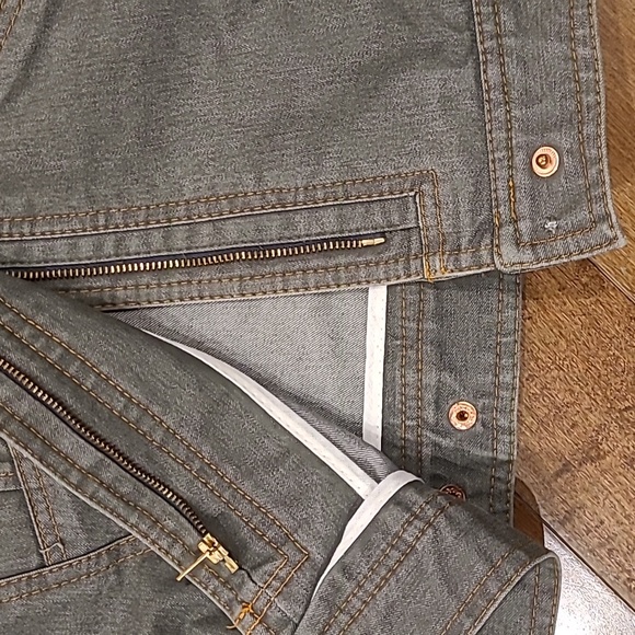 BCBG Maxazria Jeans Olive Green Denim Cropped Jacket  Size L - Picture 9 of 9